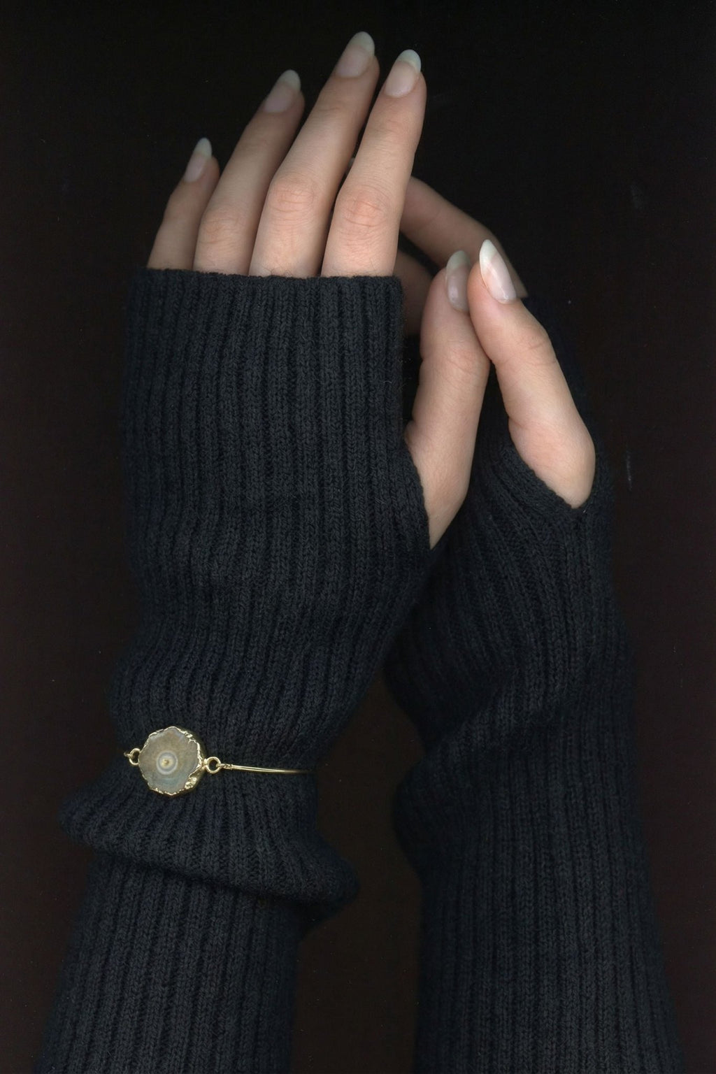 C2 solid-black